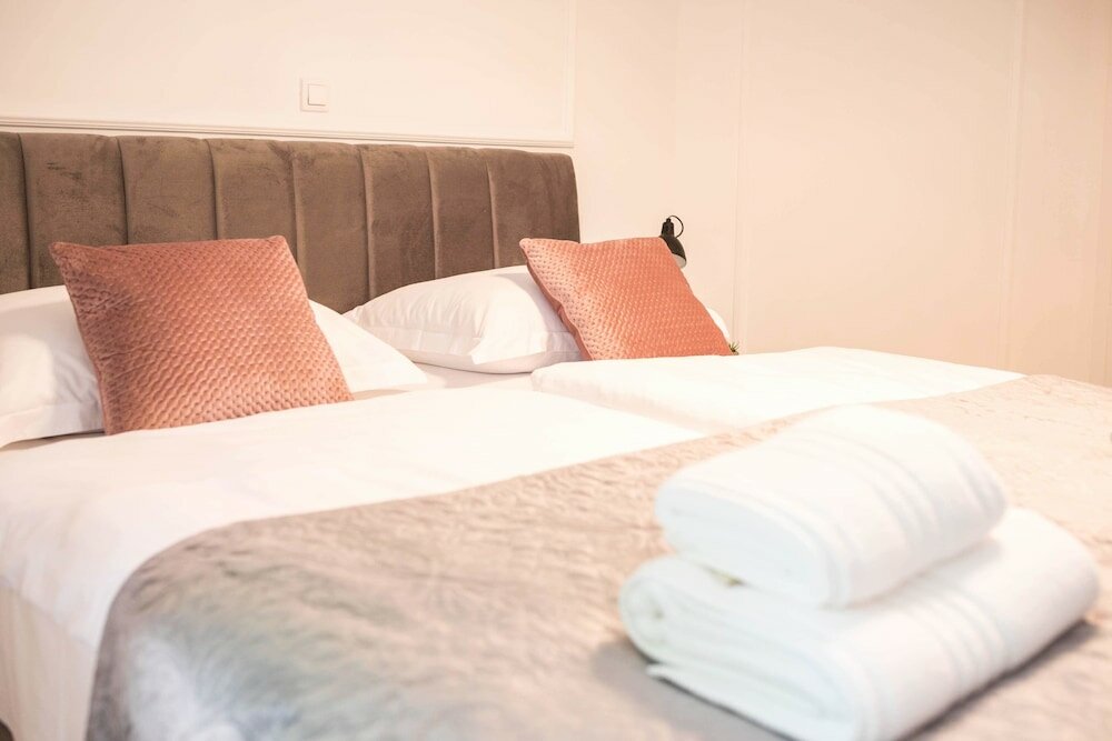 Фото Luxury Rooms With Balcony