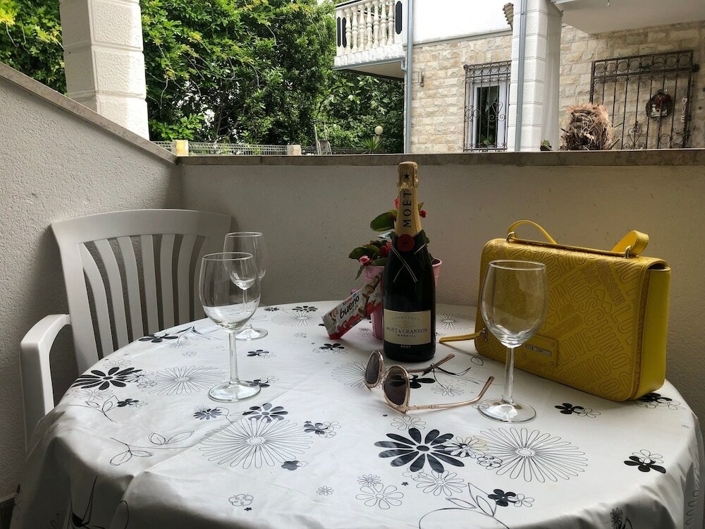 Фото Apartments La Playa