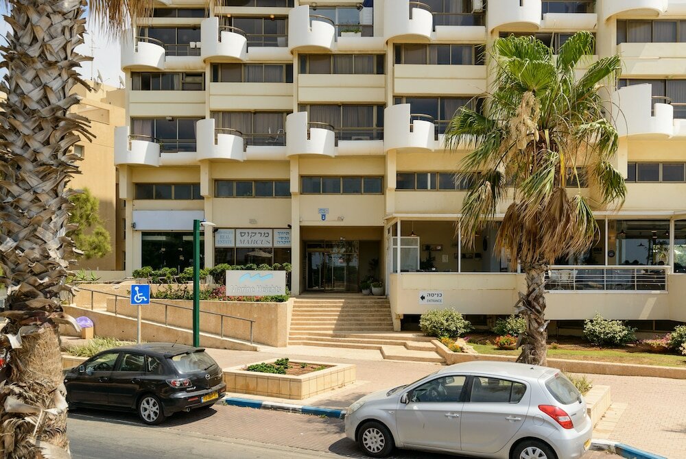 Фото 3br Apt Steps from Sea W Parking