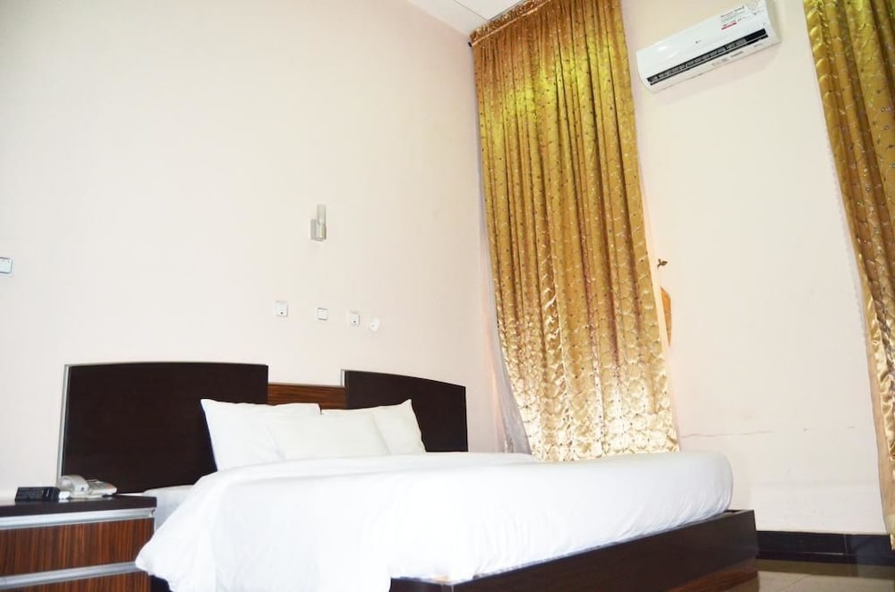 Фото Harmonia Hotel