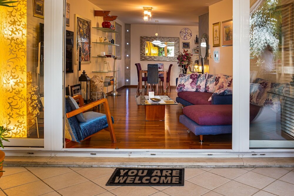 Фото Zen Luxury Apartment