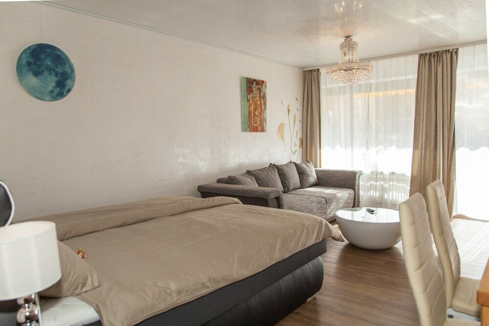 Фото Ferienwohnung Royal