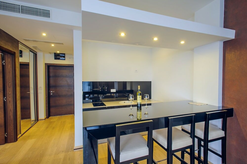 Фото Sky View Luxury Apartments