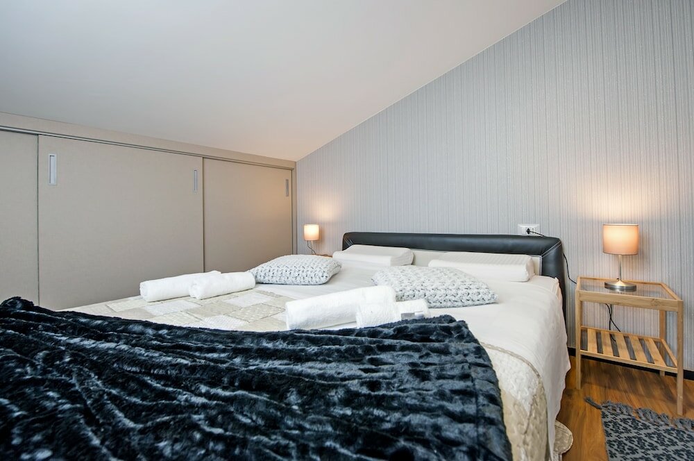 Фото Lakovich Sea View Apartments