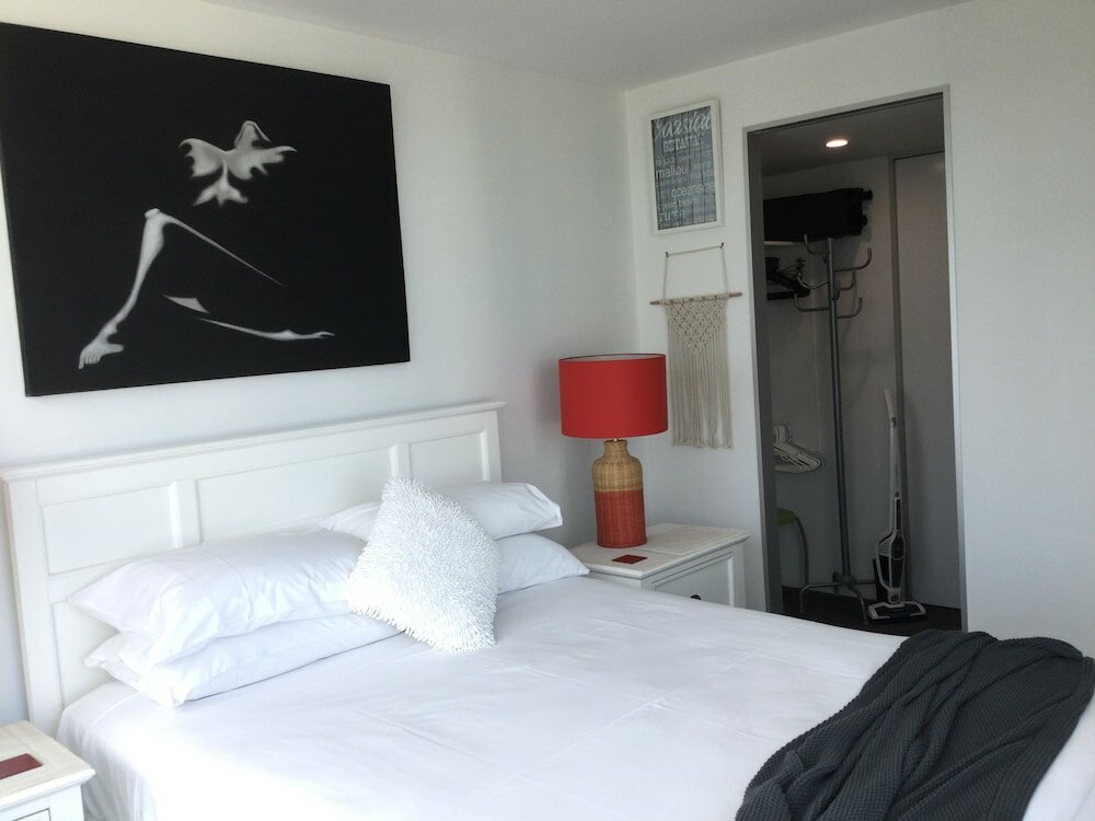 Фото Upmarket Apartment at Beach