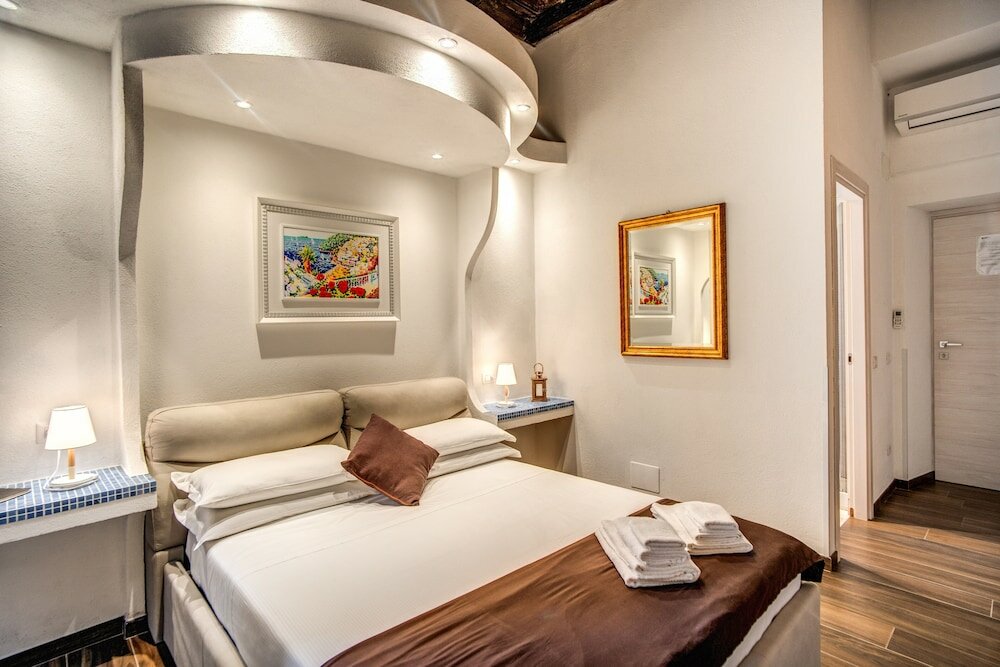 Фото Piazza di Spagna Comfort Rooms