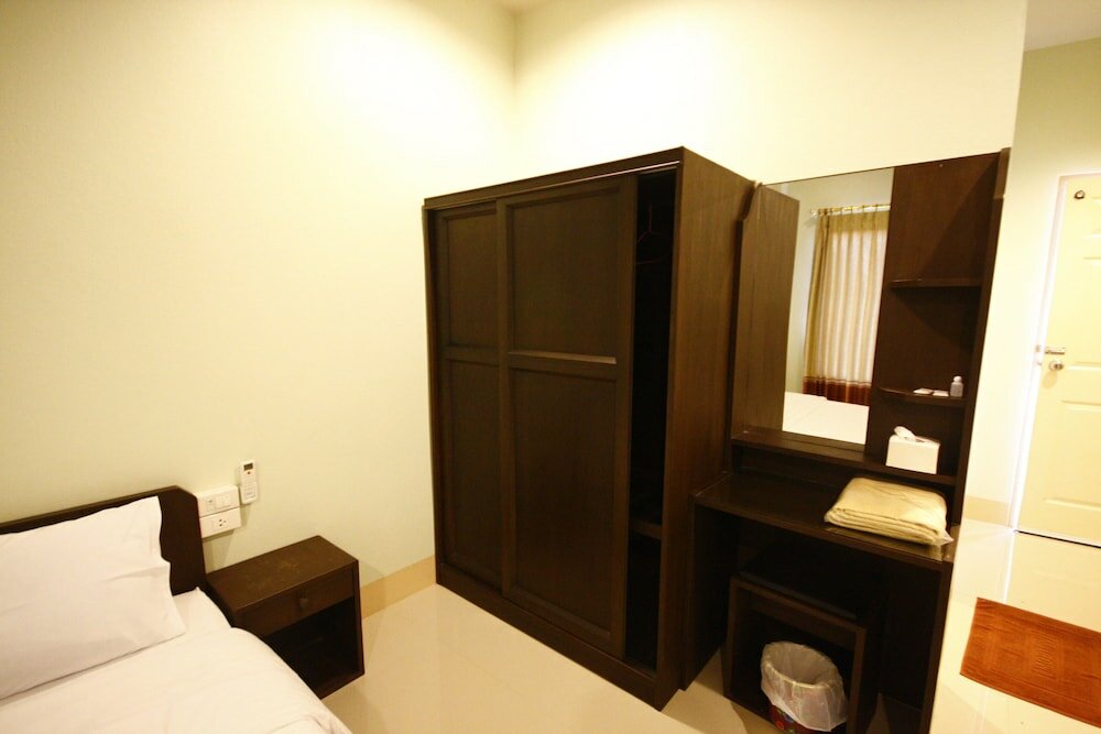 Фото Wattanawan Hotel