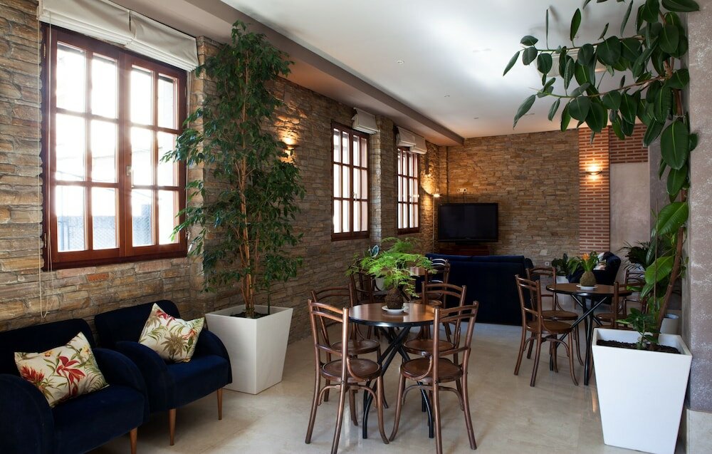 Фото Hostal Santa María