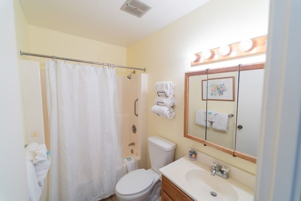 Фото Turtle Bay Takanoha nuc 90-tvu-0557 1 Bedroom Condo by RedAwning