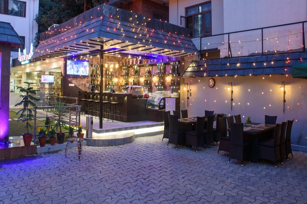 Фото отеля 2