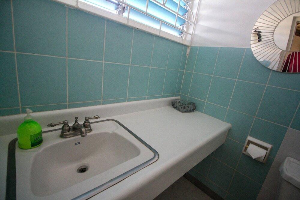 Фото Yellow Canary Beach Villa