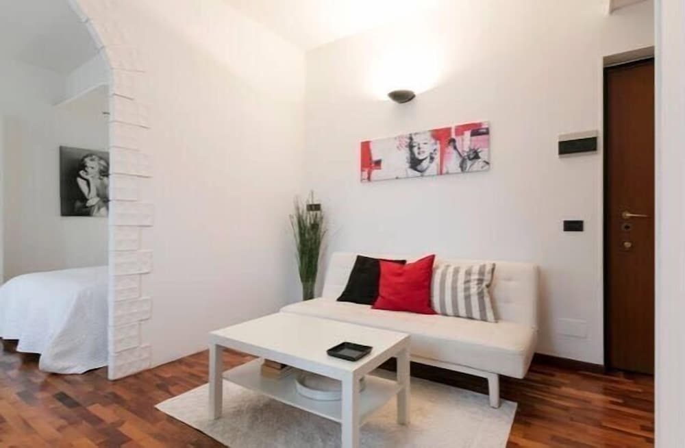 Фото Optimus Host Cermenate Apartment