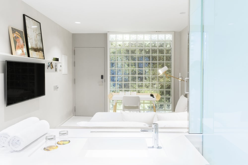 Фото Hotel Rec Barcelona - Adults only