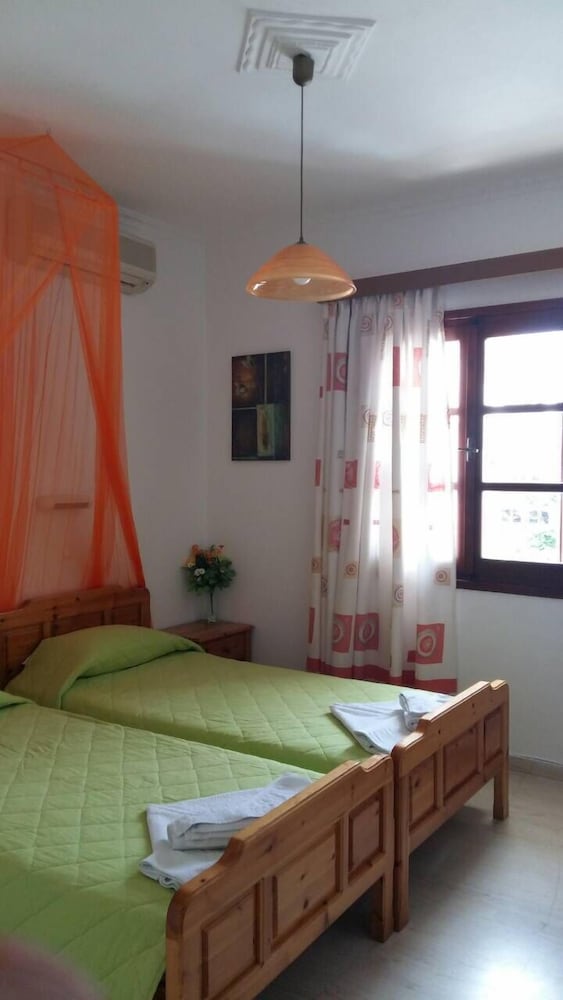 Фото Christina Pansion- Adults Only