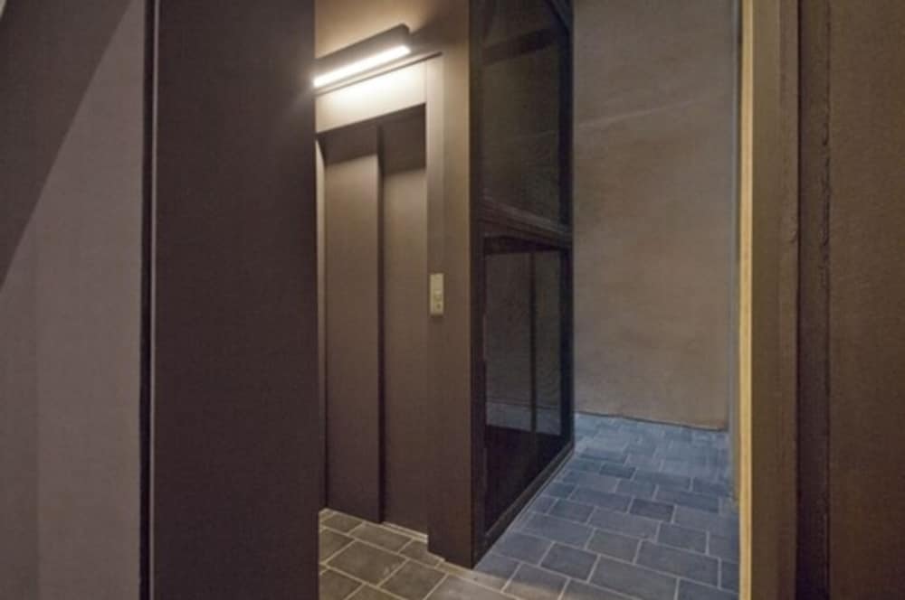 Фото Som Nit Born