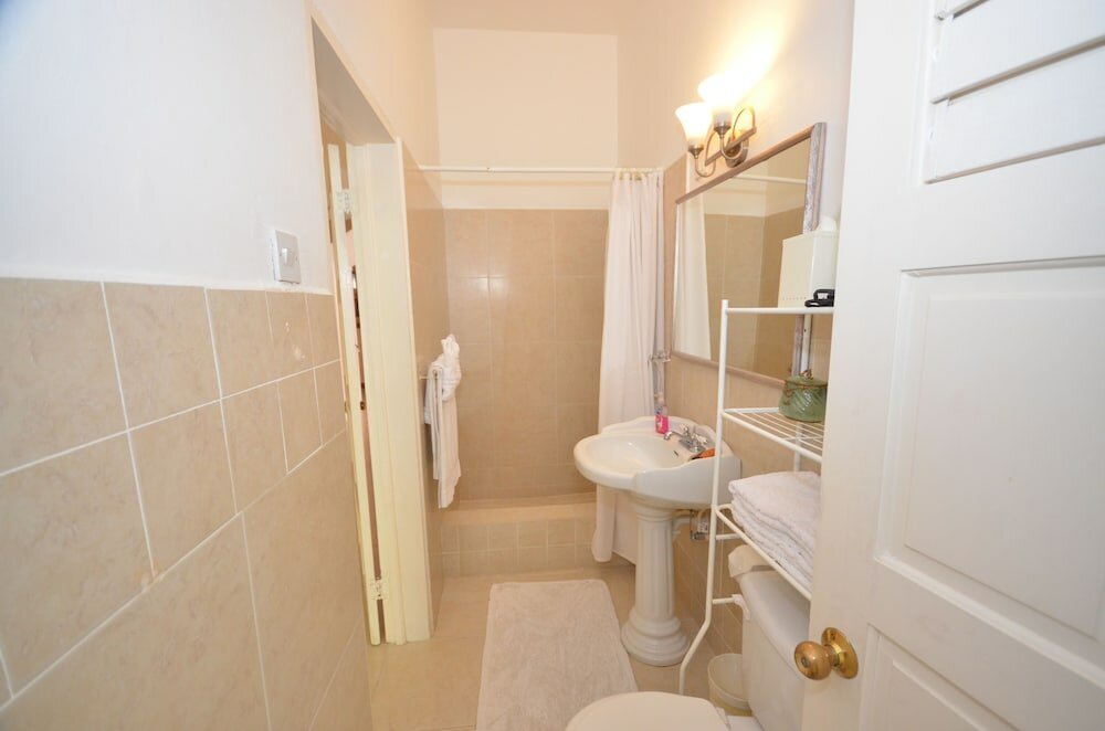 Фото Summerhill, 8br by Jamaican Treasures