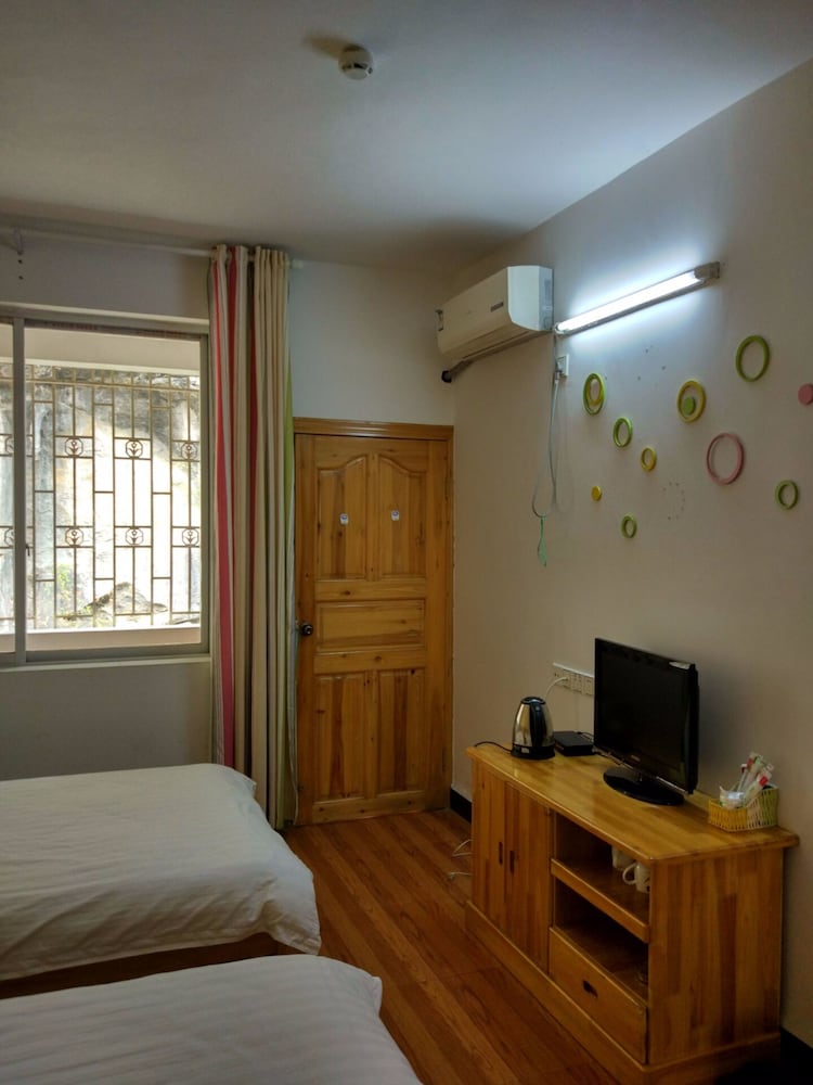 Фото Gestern Inn-English Service