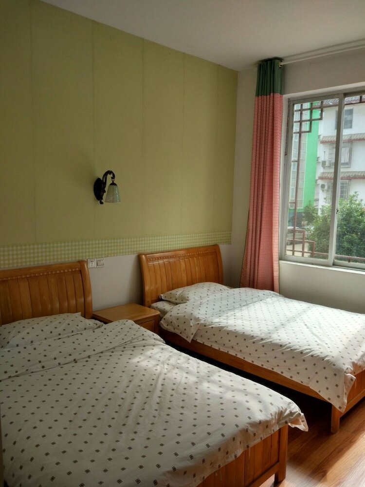 Фото Gestern Inn-English Service