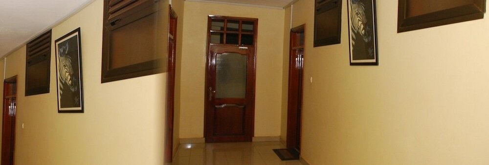 Фото Kahondo Buffalo Hotel