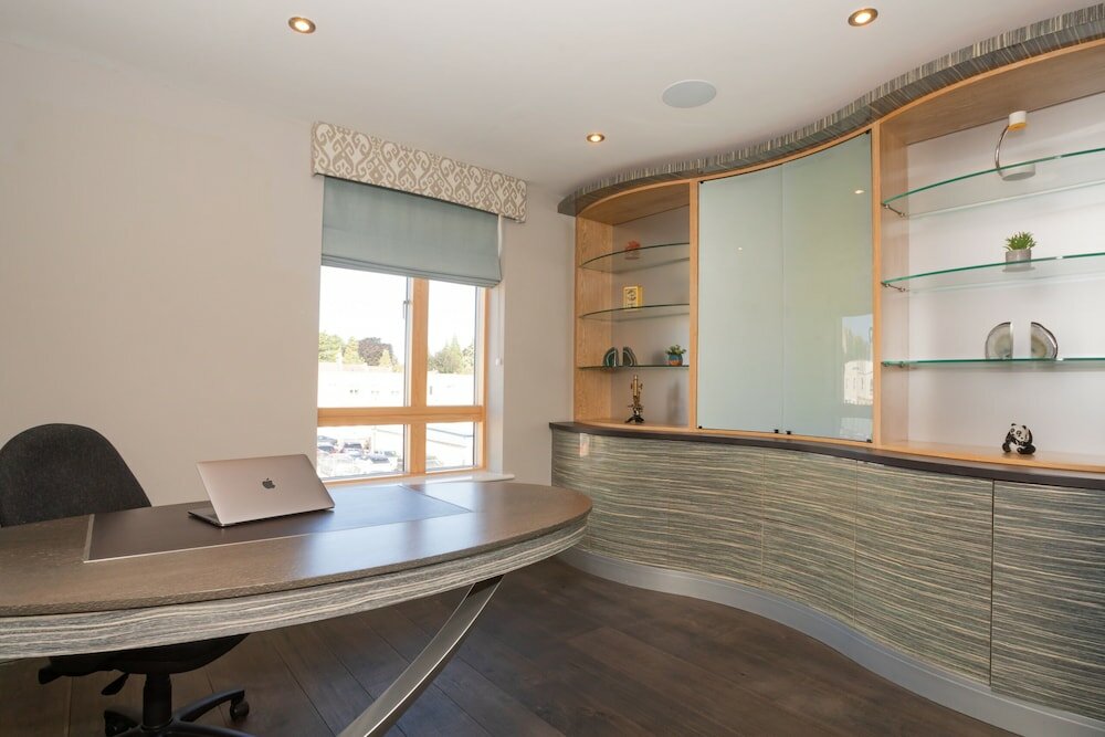 Фото Henge House, Penthouse Apartment