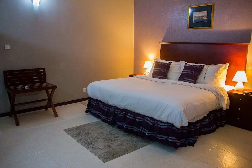 Фото The Palmview Manor Hotel