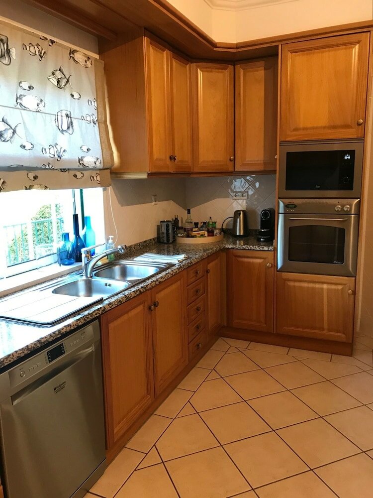 Фото Charming Exceptional Villa in Algarve