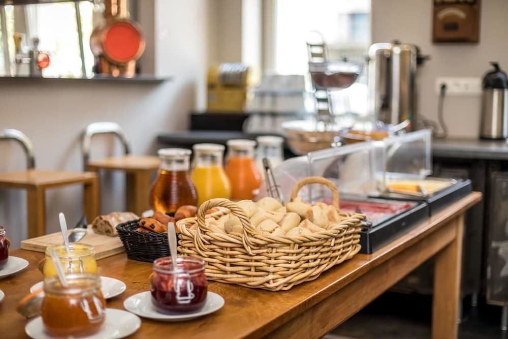 Фото Train Cabin Hostel