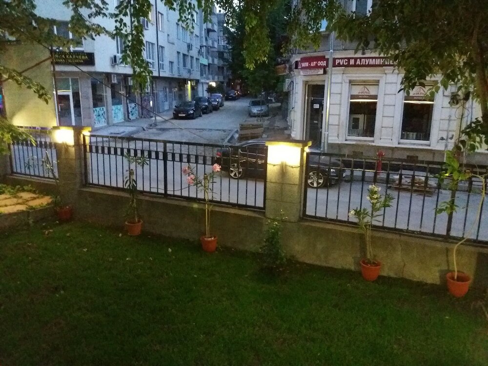 Фото The English Guest-House