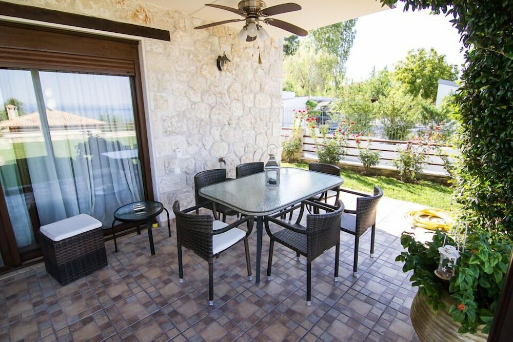 Фото Daphne Villas