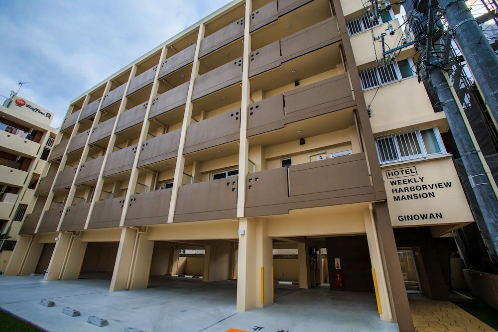 Фото Weekly Harbor View Mansion Ginowan