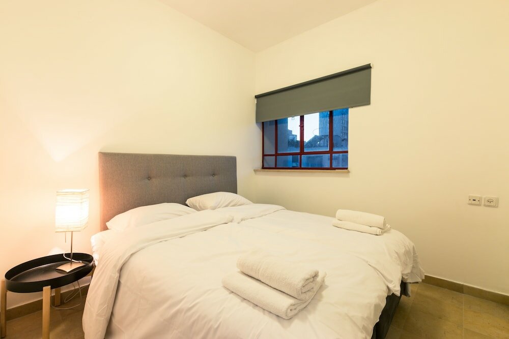 Фото Апартаменты Elegant 2br with Veranda by FeelHome