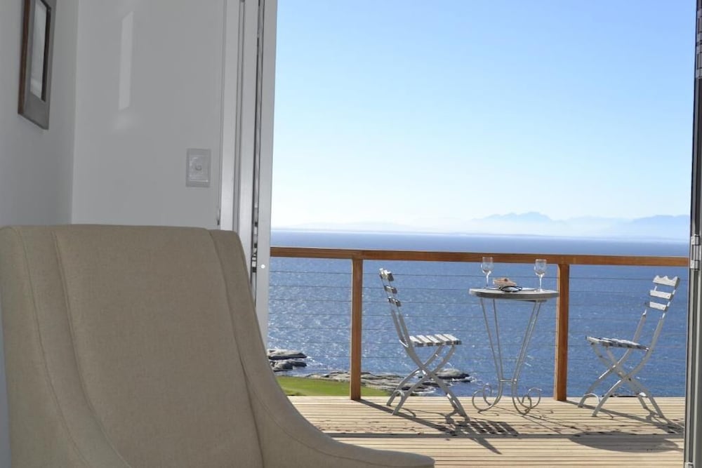 Фото Oceans Drift Guest House - Adults Only