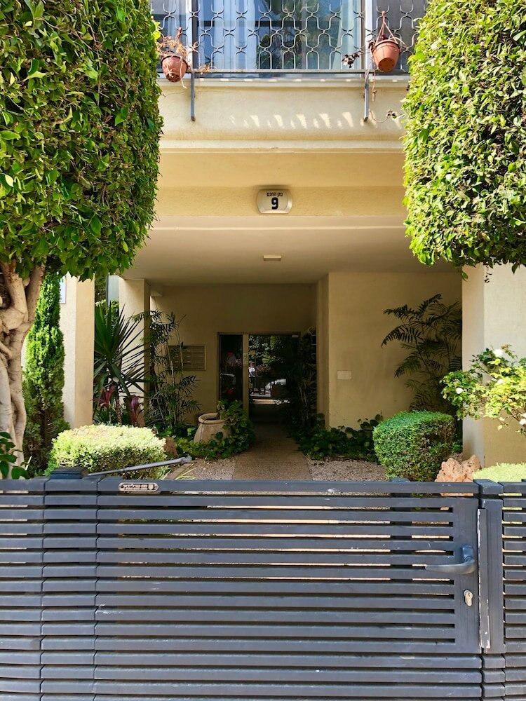 Фото Апартаменты Elegant 2br with Veranda by FeelHome