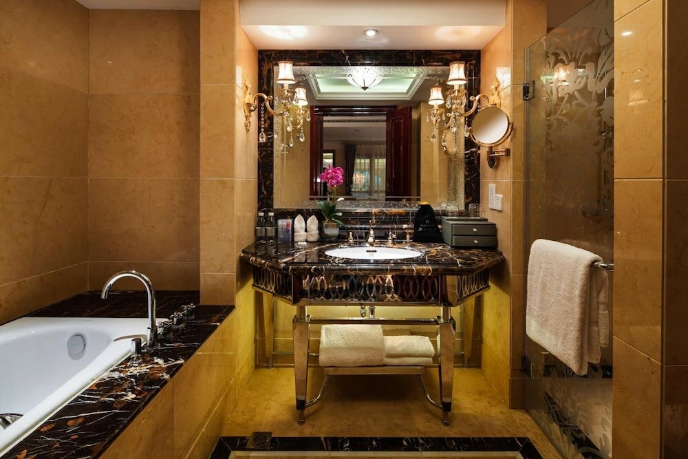 Фото Chongqing Auwi Hotel