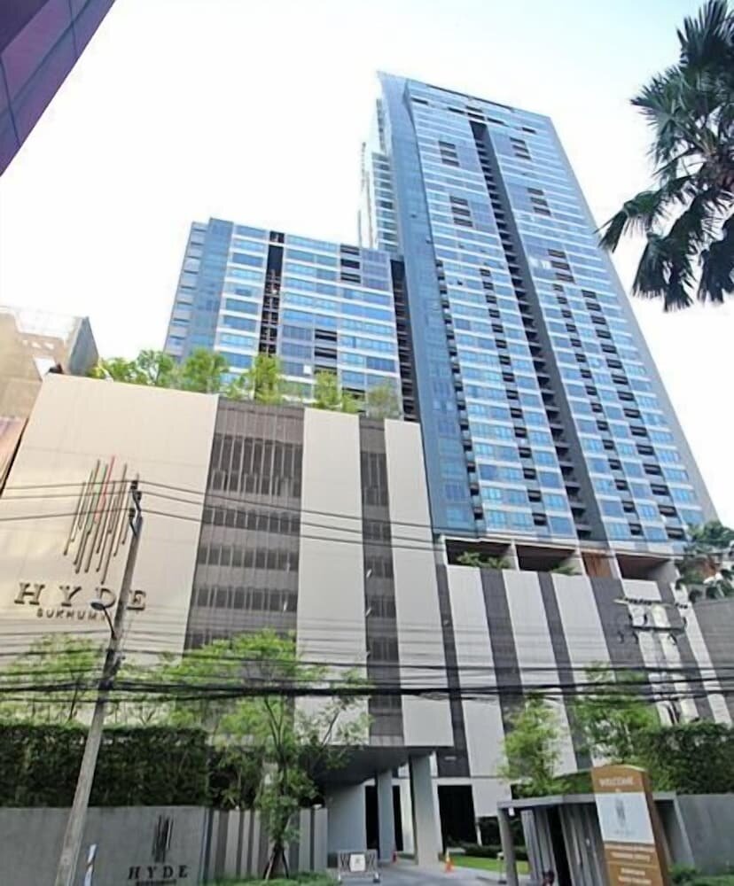Hotel Cozy One Bedroom Condo in Nana Asoke, Bangkok, photo