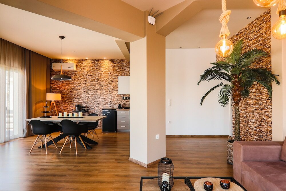 Фото Superior One Luxury Apartments