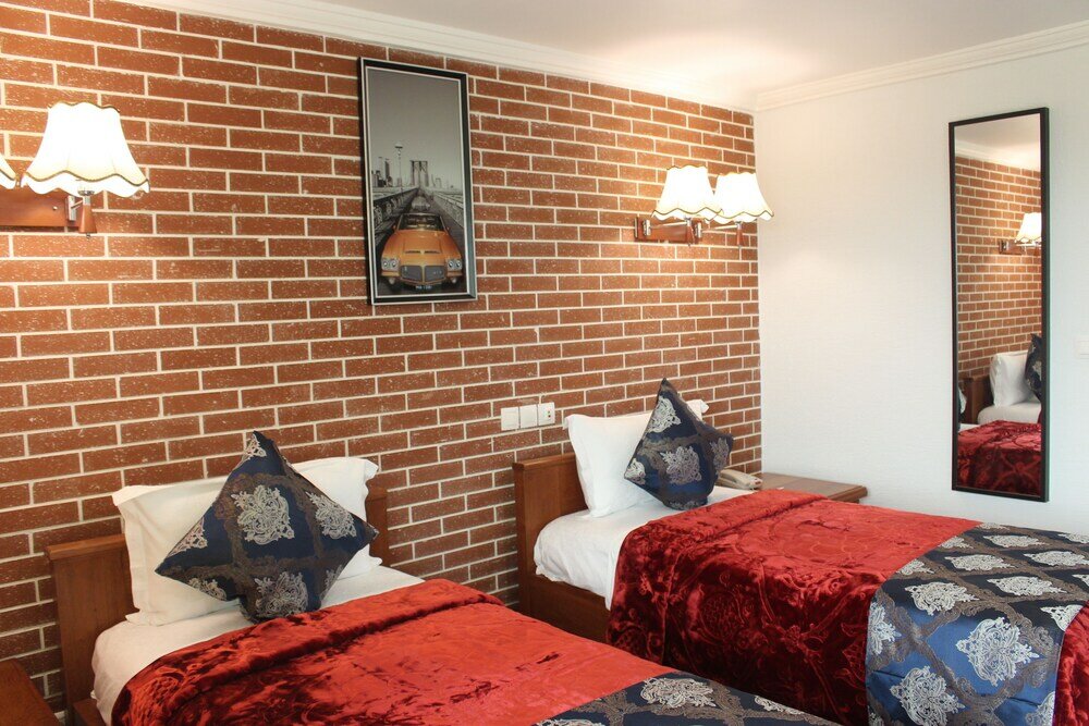 Фото Adamaoua Grand Hotel