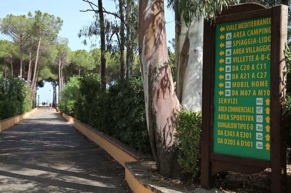 Фото Happy Camp in Camping Villaggio Thurium