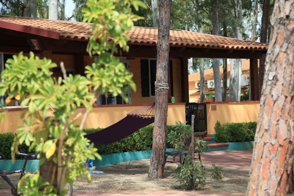 Фото Happy Camp in Camping Villaggio Thurium