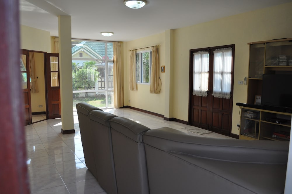 Фото Tropical Hill by Melody Hua-Hin