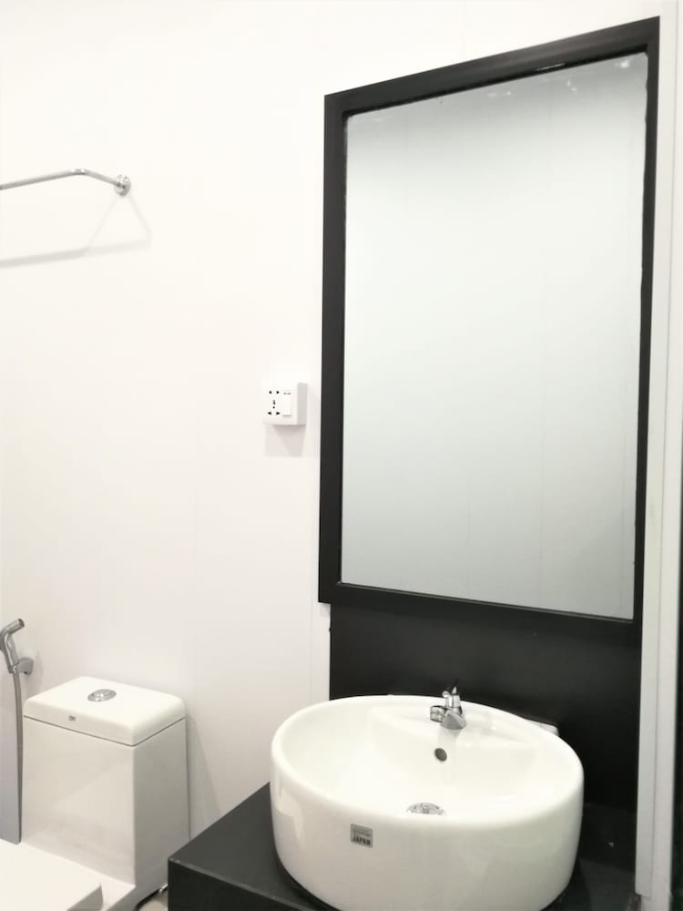 Фото Yama Hotel & Rooftop Bar