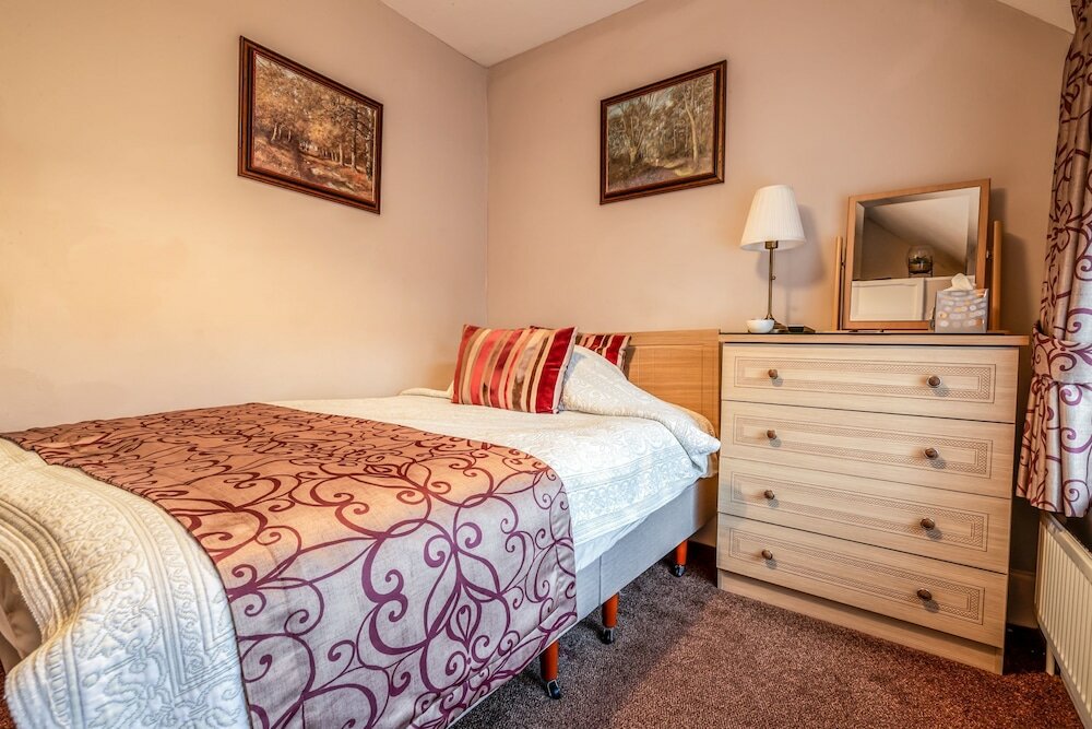 Фото The Olde Forge Hotel