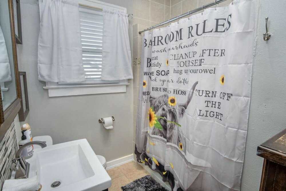 Фото Stunning 3 Br Home Near Dt Alamodome - Riverwalk