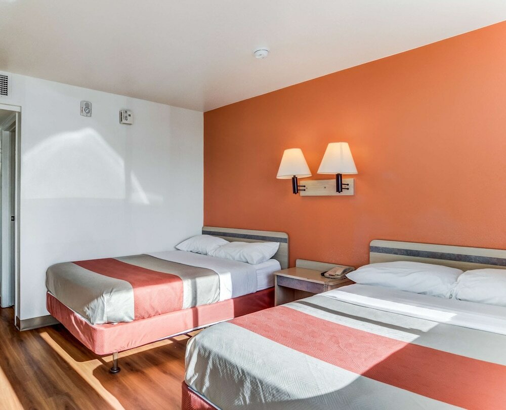 Фото Motel 6 Fort Collins, Co