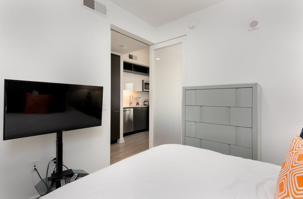 Фото Global Luxury Suites at Reston Town Center