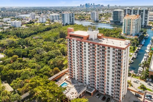 Гостиница Fort Lauderdale Beach Resort by Vacatia в Форт-Лодердейл