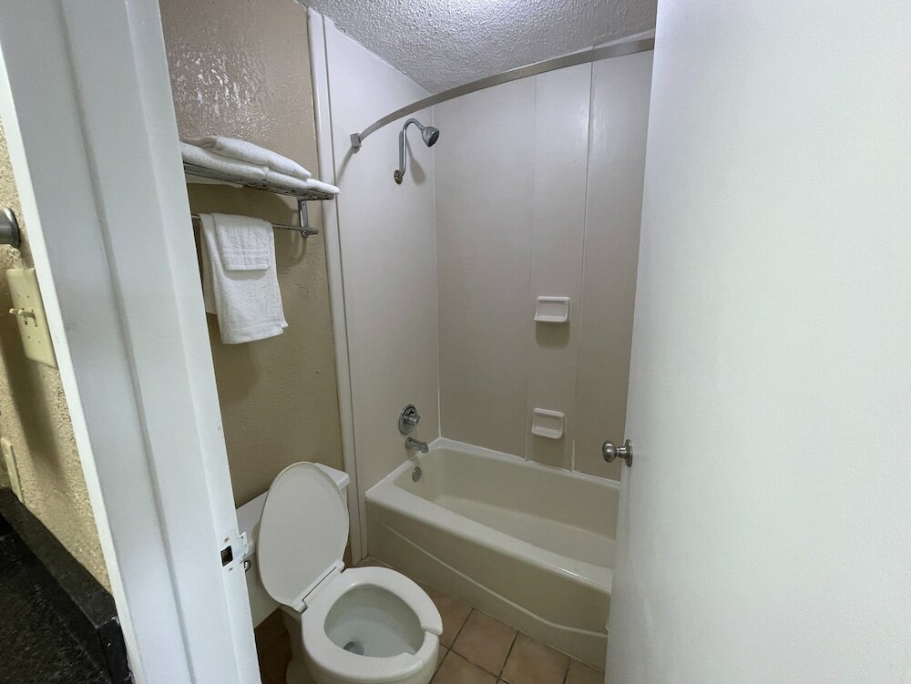 Фото MyHomes Macon North Long Stay by SilverKey