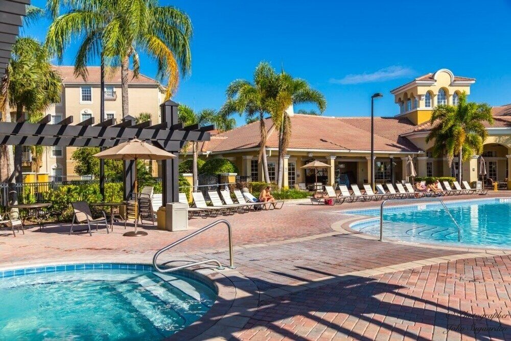 Фото Penthouse Next To Convention Center & Universal 3 Bedroom Condo by Redawning