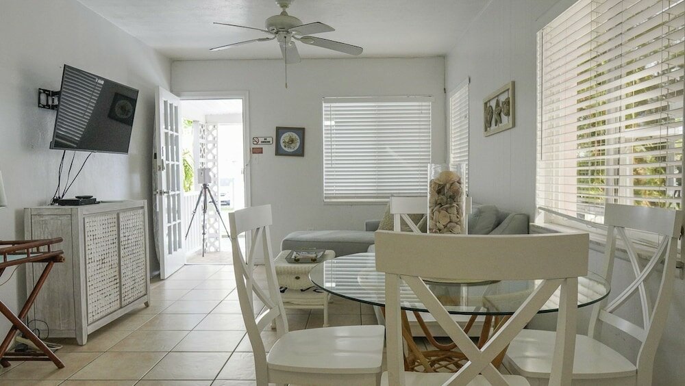 Фото Two Mermaids Resort