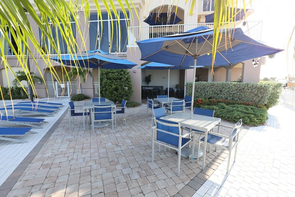 Фото Courtyard St. Petersburg Clearwater/Madeira Beach